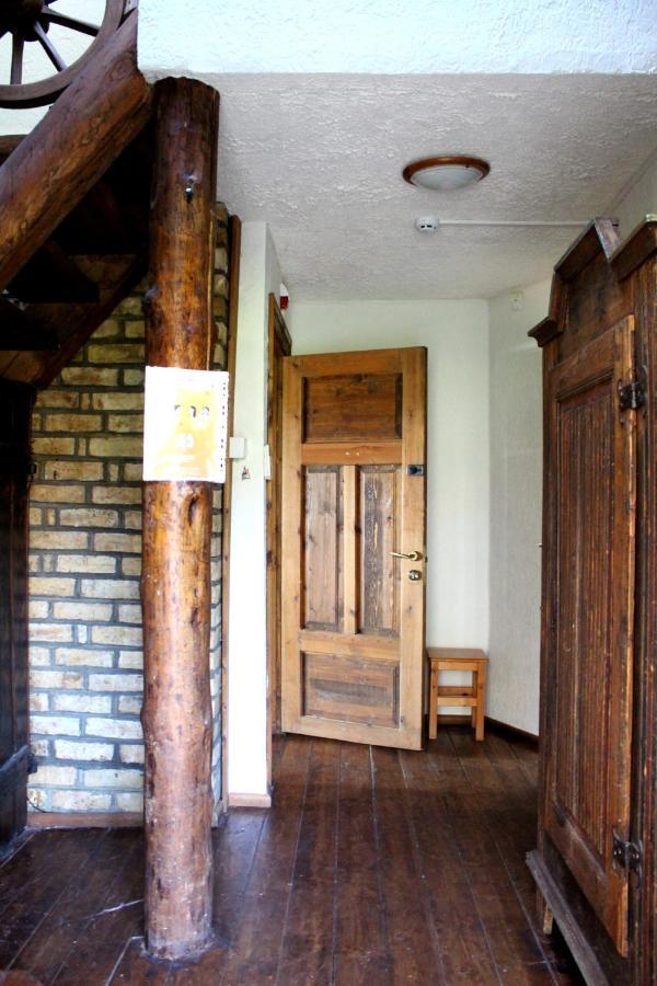 Gungas Hotell Ādaži Exteriör bild