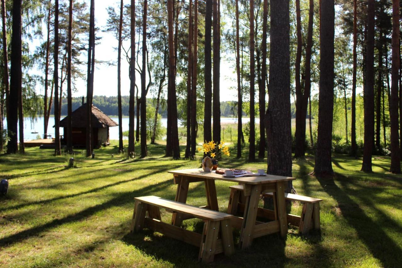 Gungas Hotell Ādaži Exteriör bild