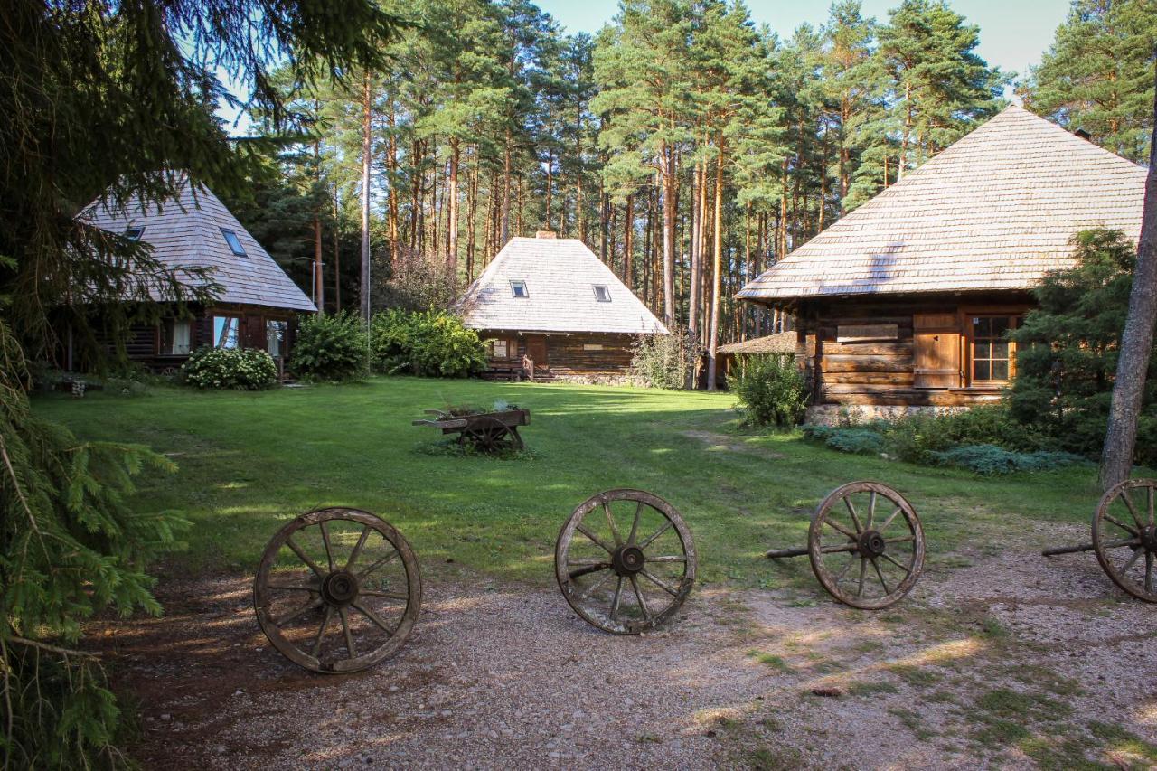 Gungas Hotell Ādaži Exteriör bild