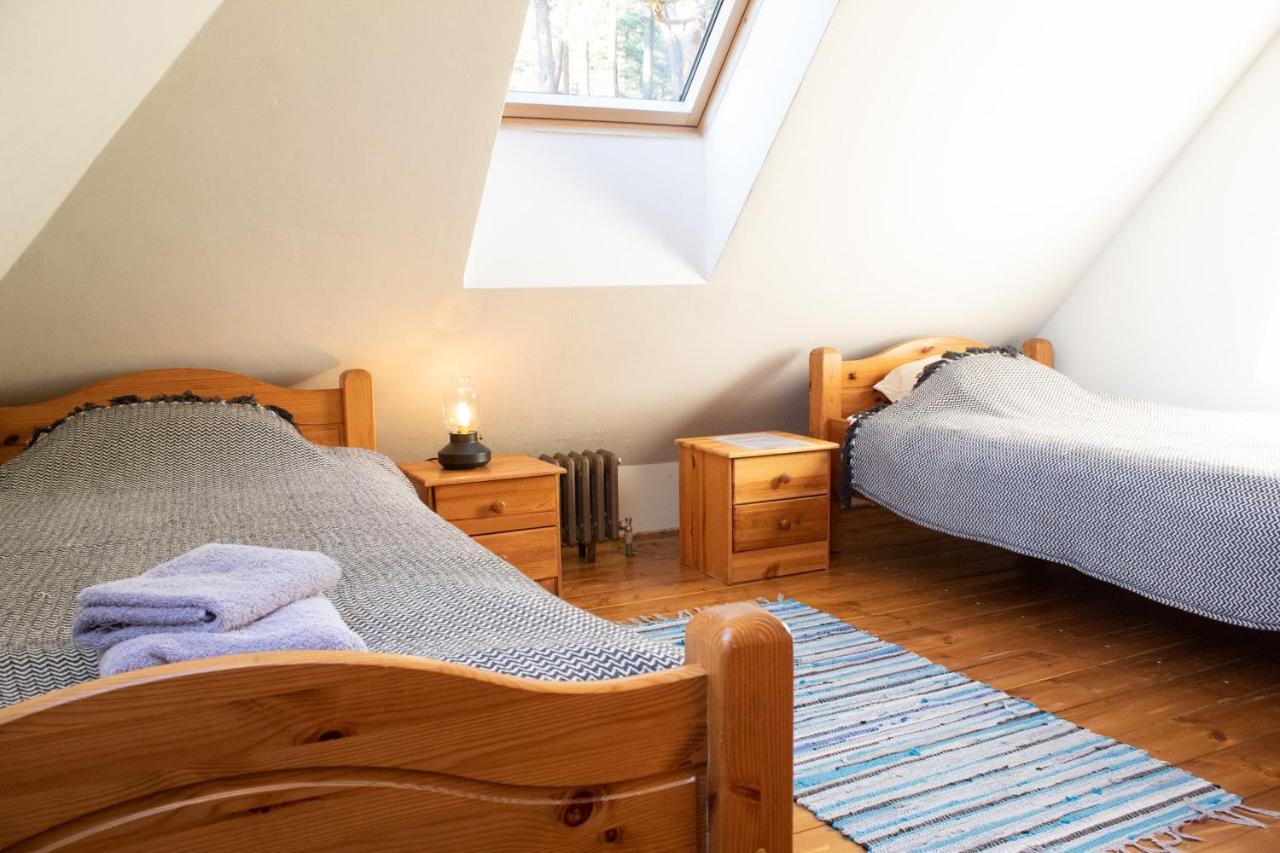 Gungas Hotell Ādaži Exteriör bild