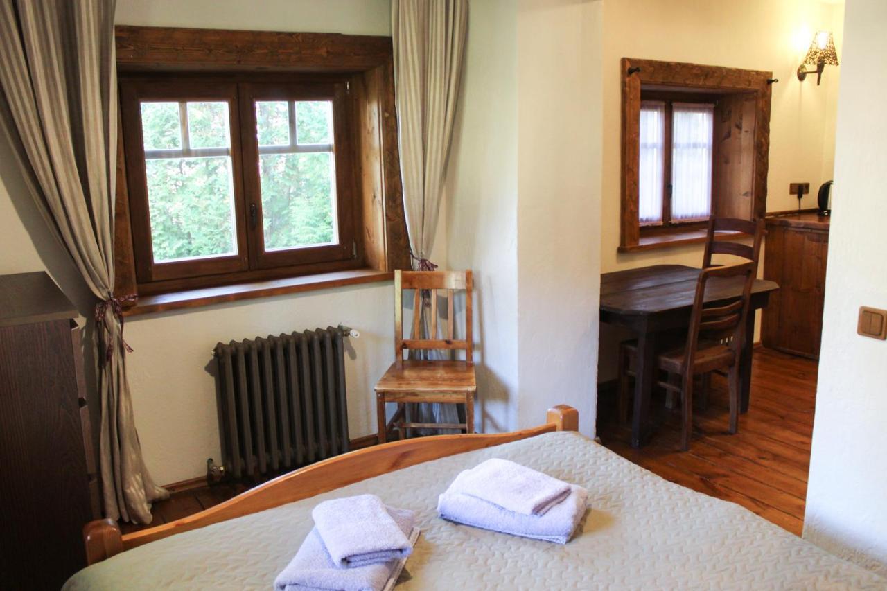 Gungas Hotell Ādaži Exteriör bild