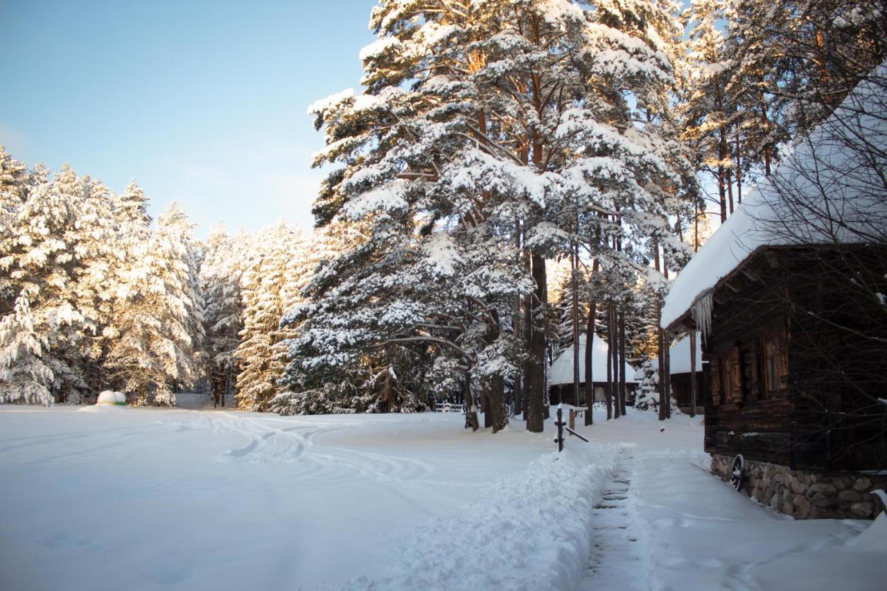 Gungas Hotell Ādaži Exteriör bild