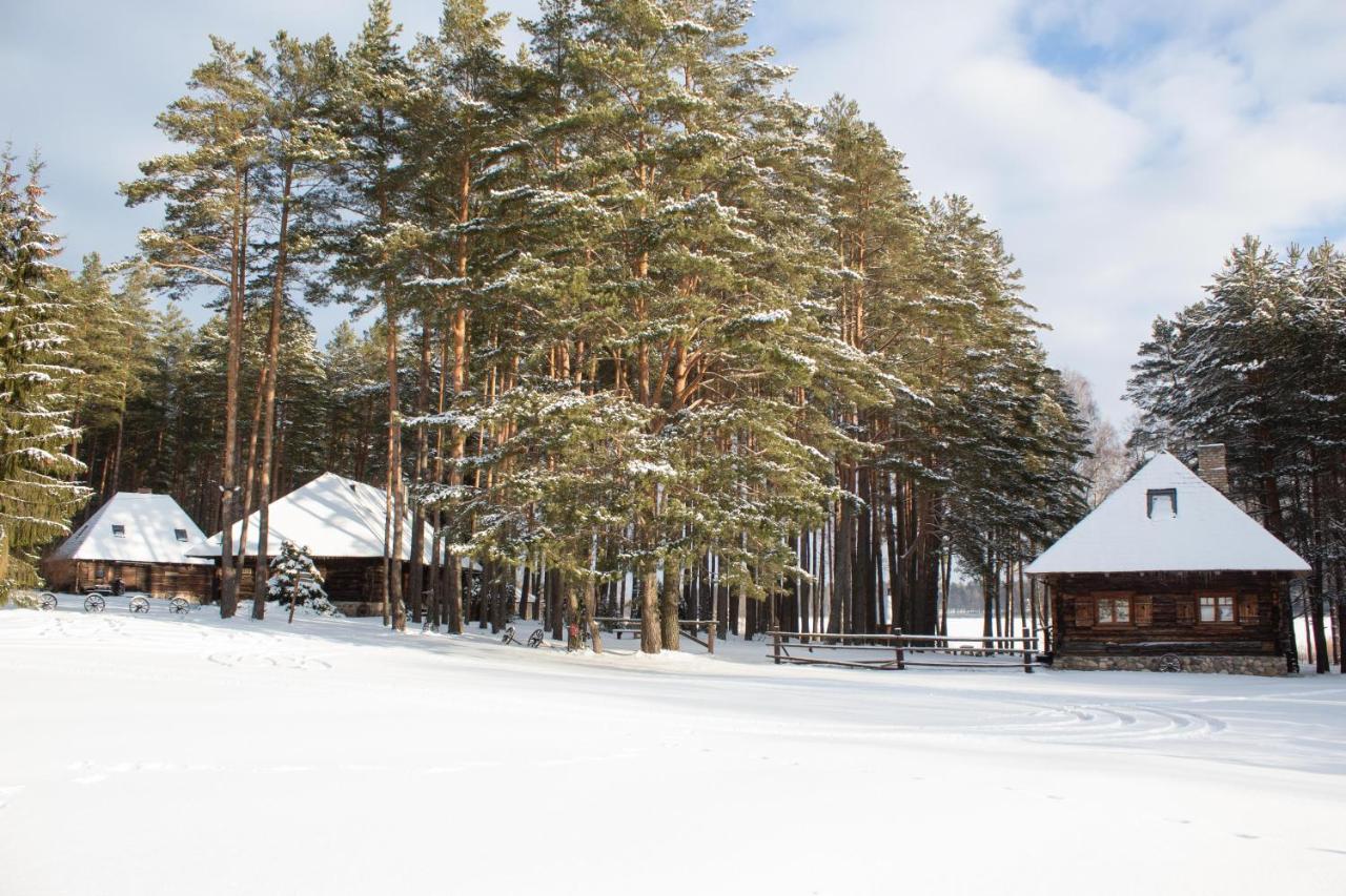 Gungas Hotell Ādaži Exteriör bild
